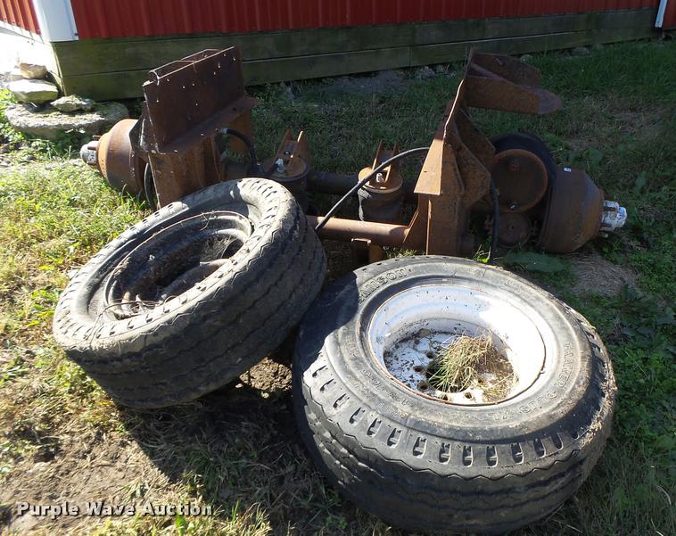 image for item CC9423 Axle with tires and wheels