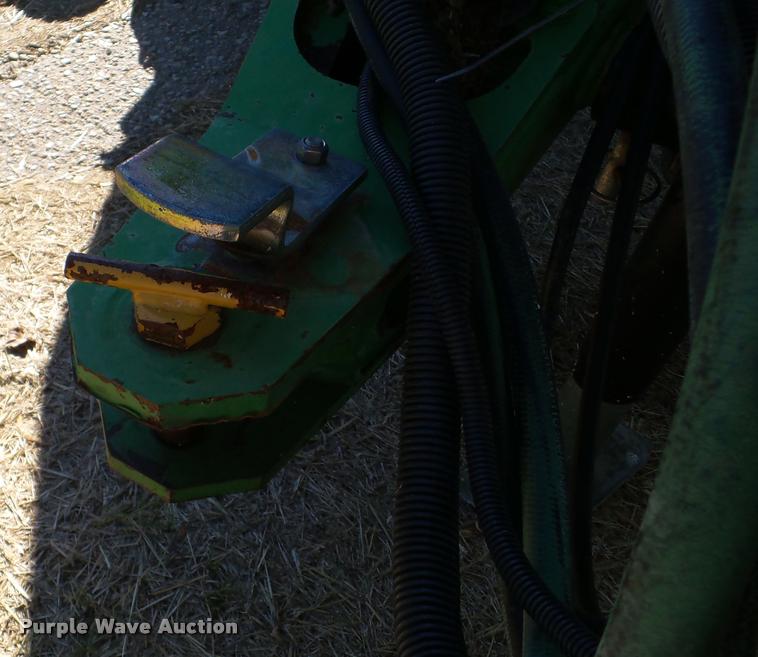 image for item DA8873 2008 John Deere 568 Mega Wide round baler