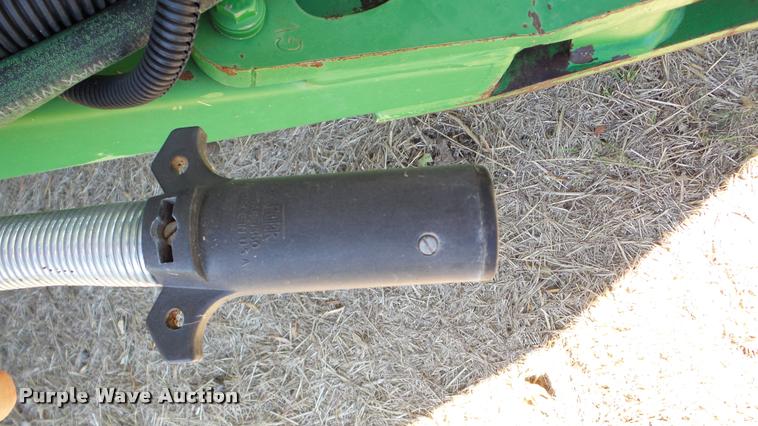 image for item DA8873 2008 John Deere 568 Mega Wide round baler