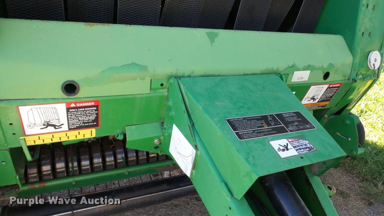 image for item DA8873 2008 John Deere 568 Mega Wide round baler