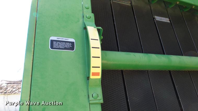 image for item DA8873 2008 John Deere 568 Mega Wide round baler