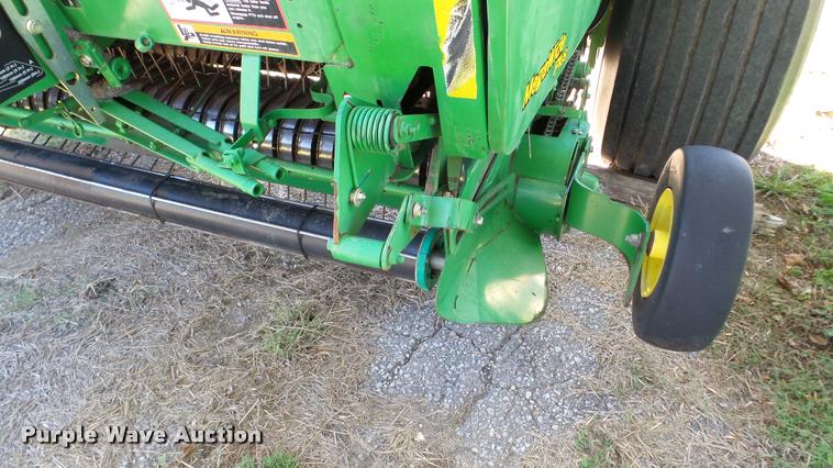 image for item DA8873 2008 John Deere 568 Mega Wide round baler