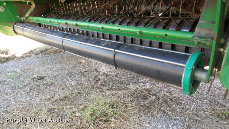 image for item DA8873 2008 John Deere 568 Mega Wide round baler
