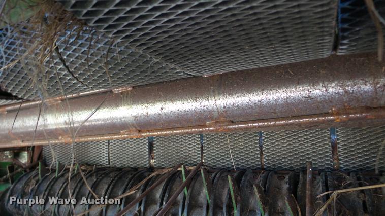 image for item DA8873 2008 John Deere 568 Mega Wide round baler