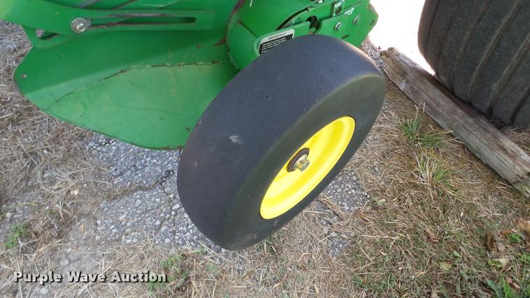 image for item DA8873 2008 John Deere 568 Mega Wide round baler