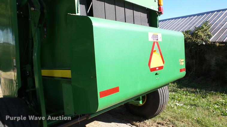 image for item DA8873 2008 John Deere 568 Mega Wide round baler