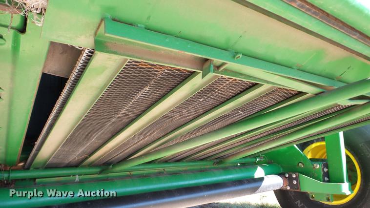 image for item DA8873 2008 John Deere 568 Mega Wide round baler