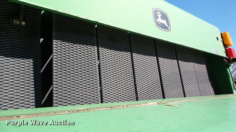 image for item DA8873 2008 John Deere 568 Mega Wide round baler