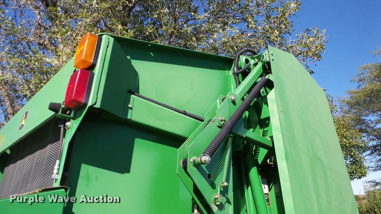 image for item DA8873 2008 John Deere 568 Mega Wide round baler