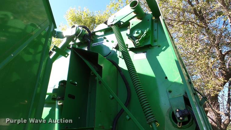 image for item DA8873 2008 John Deere 568 Mega Wide round baler
