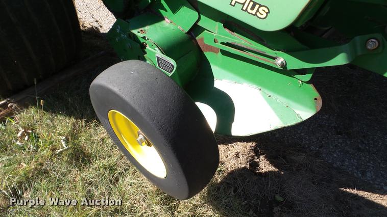 image for item DA8873 2008 John Deere 568 Mega Wide round baler