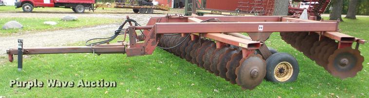 image for item DA8916 International 770 off-set disk