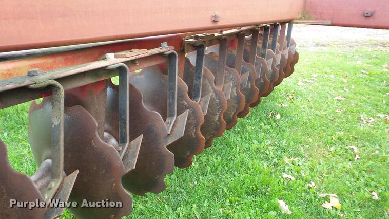 image for item DA8916 International 770 off-set disk