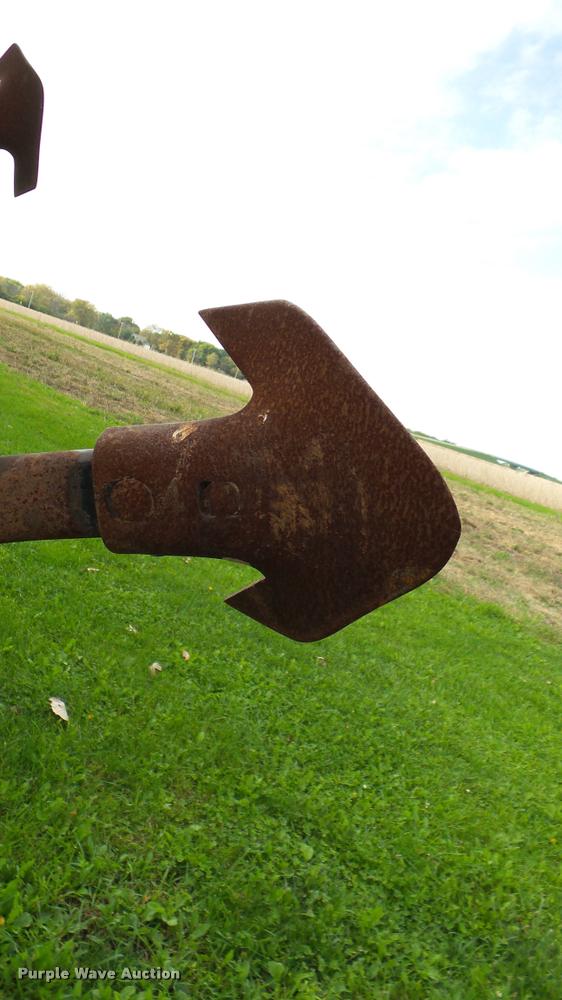 image for item DA8917 John Deere 980 field cultivator