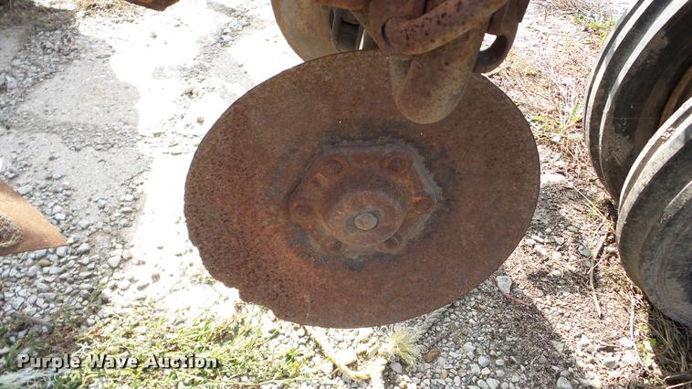 image for item DA8930 Farmall B tractor