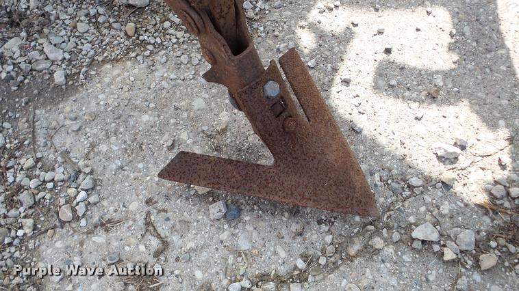 image for item DA8930 Farmall B tractor