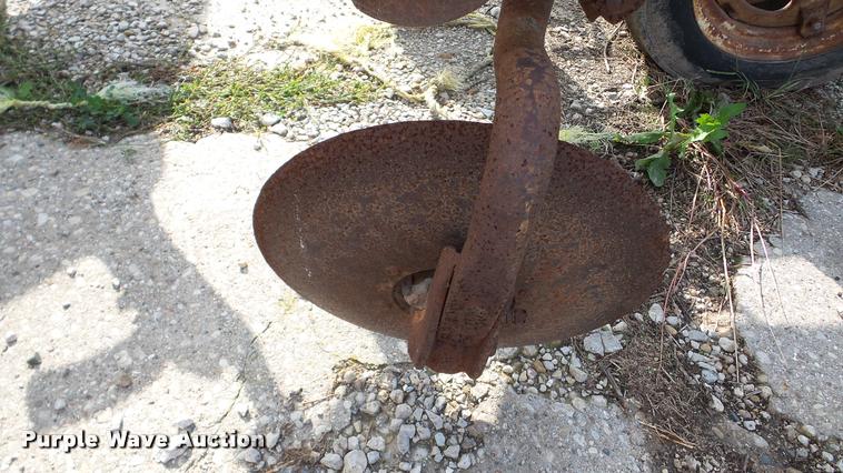 image for item DA8930 Farmall B tractor