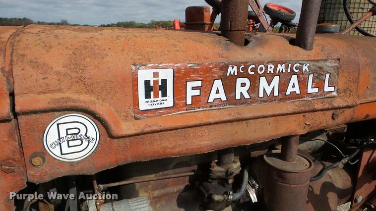 image for item DA8930 Farmall B tractor