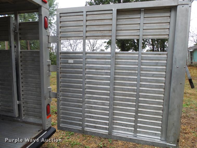 image for item K1085 2002 Sundowner Rancher livestock trailer