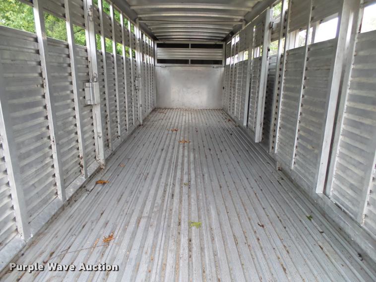 image for item K1085 2002 Sundowner Rancher livestock trailer