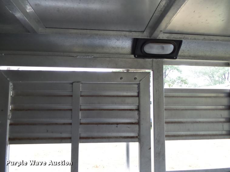 image for item K1085 2002 Sundowner Rancher livestock trailer