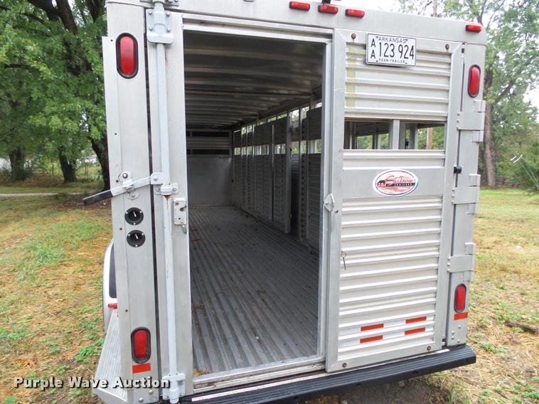 image for item K1085 2002 Sundowner Rancher livestock trailer