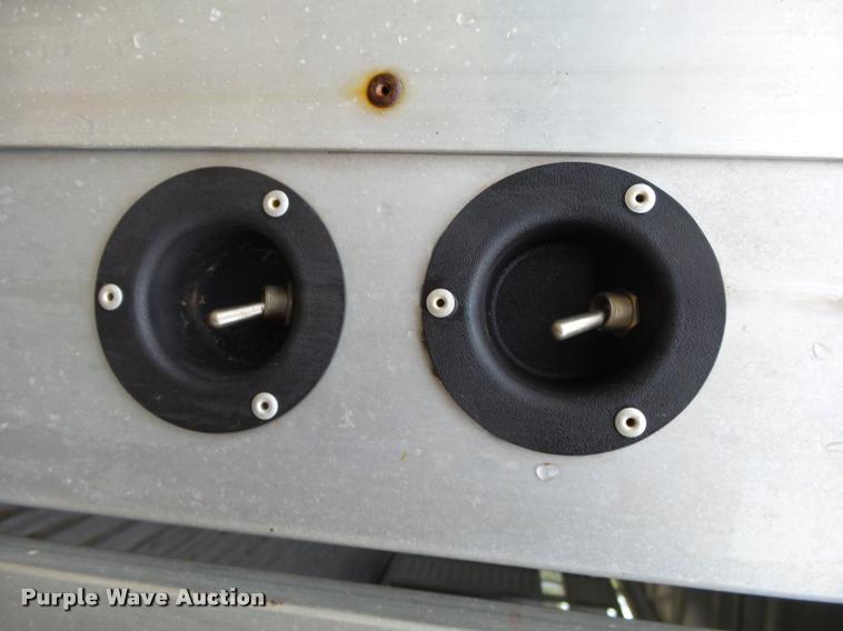 image for item K1085 2002 Sundowner Rancher livestock trailer