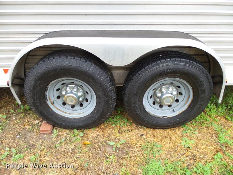 image for item K1085 2002 Sundowner Rancher livestock trailer