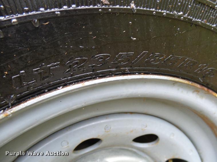 image for item K1085 2002 Sundowner Rancher livestock trailer