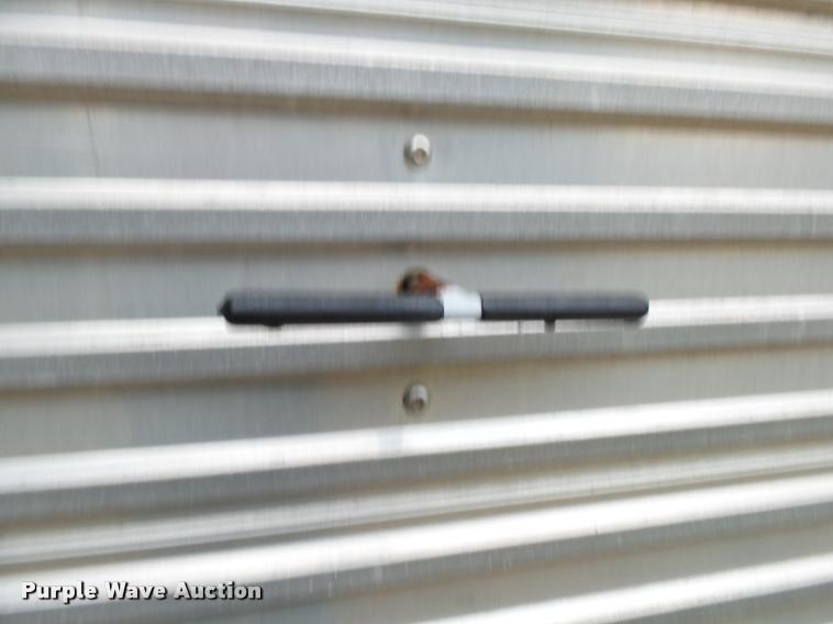 image for item K1085 2002 Sundowner Rancher livestock trailer