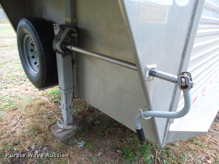 image for item K1085 2002 Sundowner Rancher livestock trailer