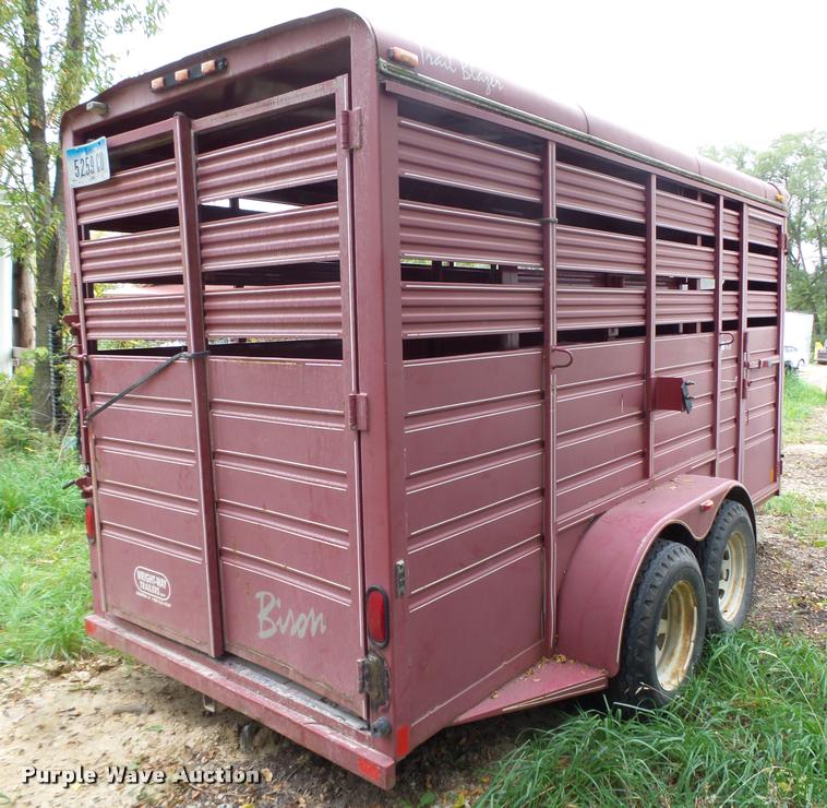 image for item K1452 2003 Wright Way Bison horse trailer