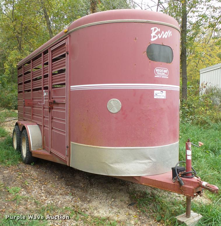image for item K1452 2003 Wright Way Bison horse trailer