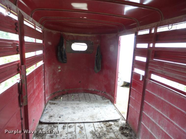 image for item K1452 2003 Wright Way Bison horse trailer