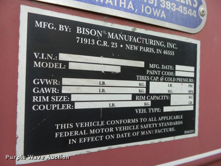 image for item K1452 2003 Wright Way Bison horse trailer