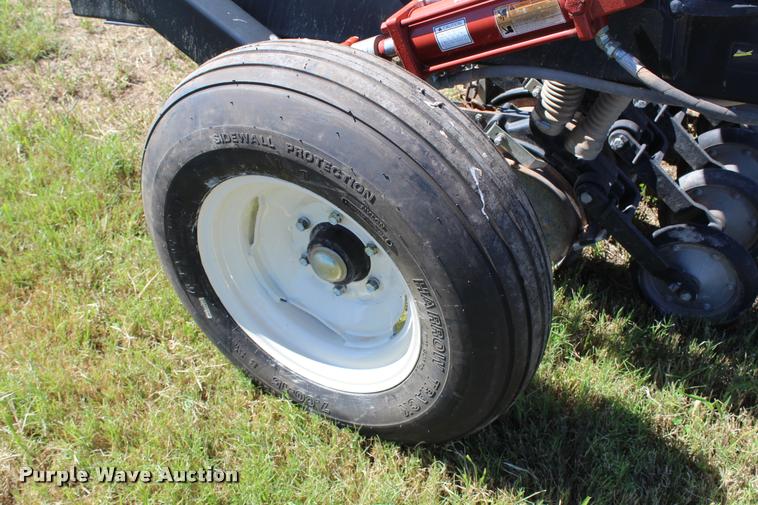 image for item K1908 Truax Flex-II grain drill