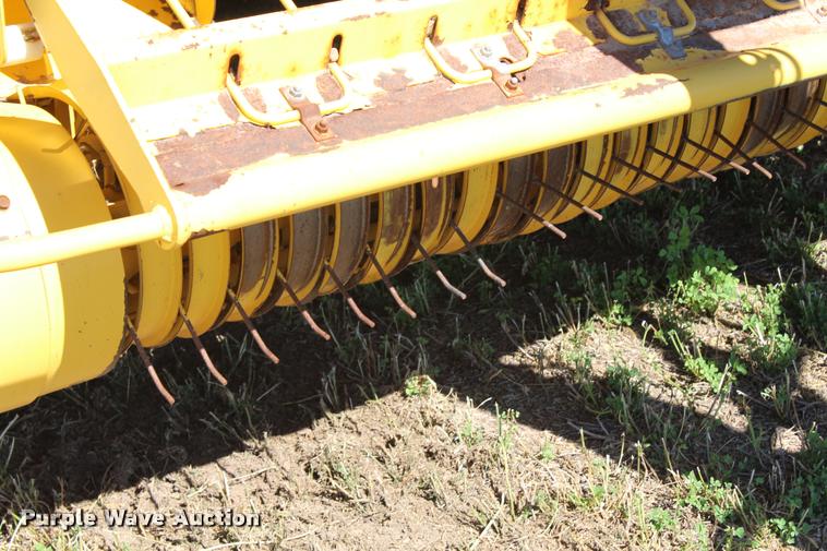 image for item K1911 New Holland BB960A Crop Cutter large square baler