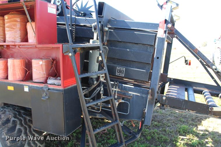 image for item K1911 New Holland BB960A Crop Cutter large square baler