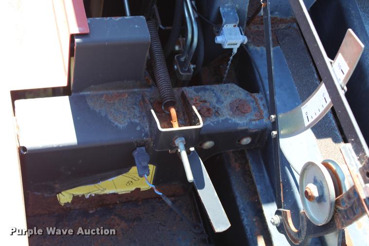 image for item K1911 New Holland BB960A Crop Cutter large square baler