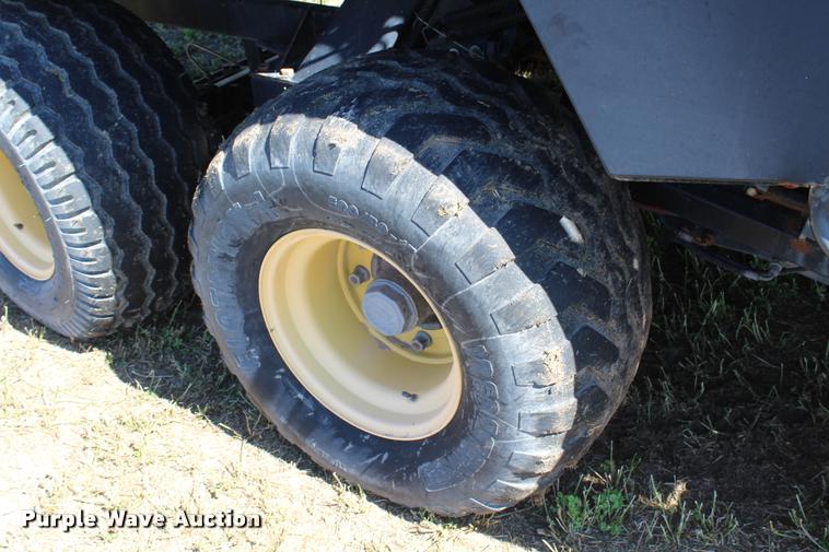 image for item K1911 New Holland BB960A Crop Cutter large square baler