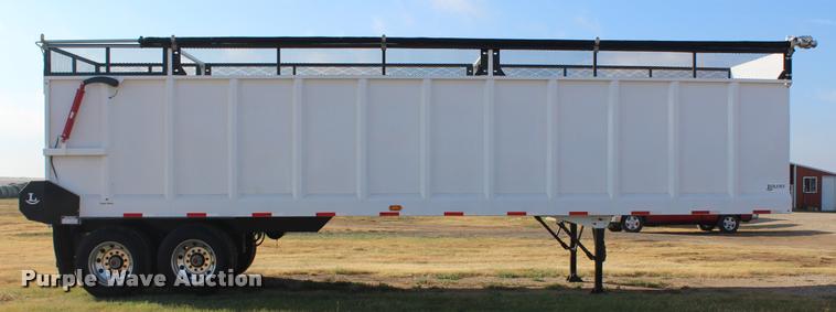 image for item K1919 2016 Shop built Laramy live bottom silage trailer