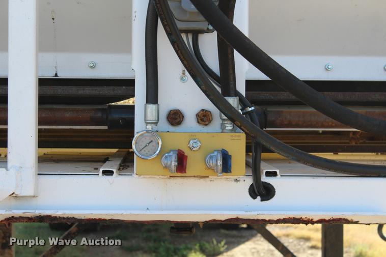 image for item K1919 2016 Shop built Laramy live bottom silage trailer