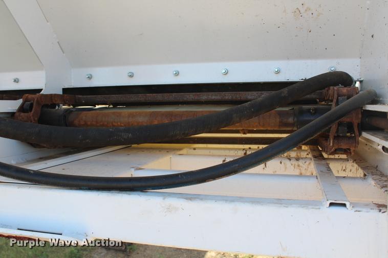 image for item K1919 2016 Shop built Laramy live bottom silage trailer