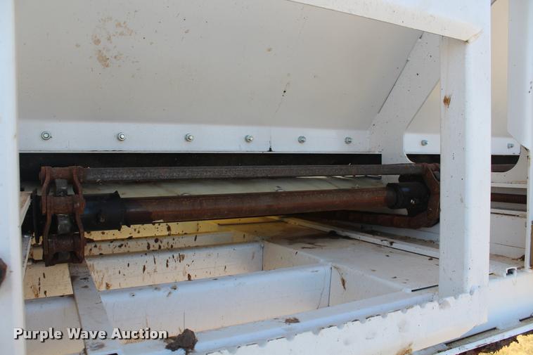 image for item K1919 2016 Shop built Laramy live bottom silage trailer