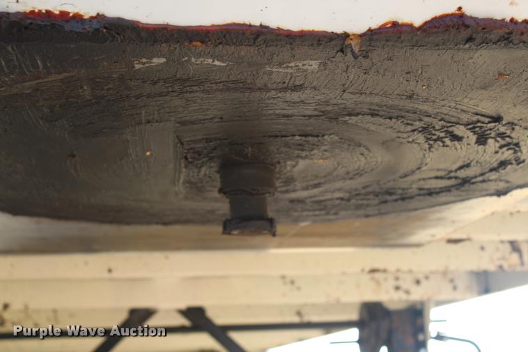 image for item K1919 2016 Shop built Laramy live bottom silage trailer