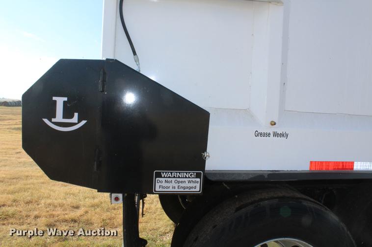 image for item K1919 2016 Shop built Laramy live bottom silage trailer