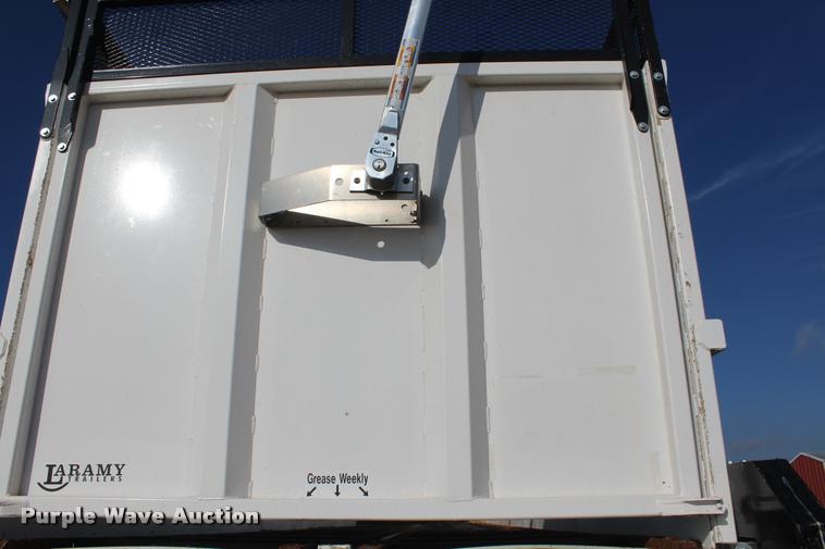 image for item K1919 2016 Shop built Laramy live bottom silage trailer