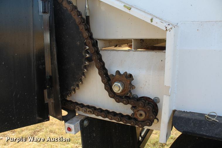 image for item K1919 2016 Shop built Laramy live bottom silage trailer