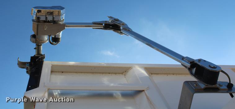 image for item K1919 2016 Shop built Laramy live bottom silage trailer