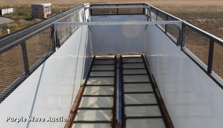 image for item K1919 2016 Shop built Laramy live bottom silage trailer